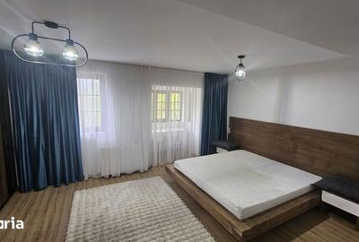 Casă cu 4 camere cu Piscina în Central - 3