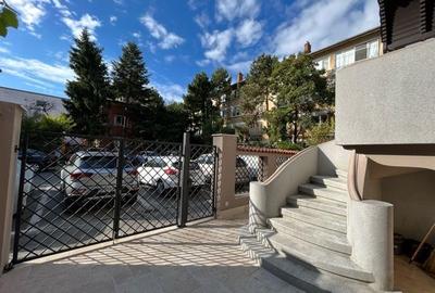 Casă individuală cu 10 camere cu Canalizare în Tineretului - 2