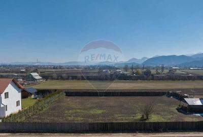 Teren in zona mixta, destinat construc?iilor civile ?i halelor indust. - 2