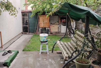 Casă cu 4 camere în Utvin
