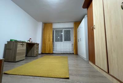 370€, metrou Timpuri Noi, spatioasa, zugravita - 4