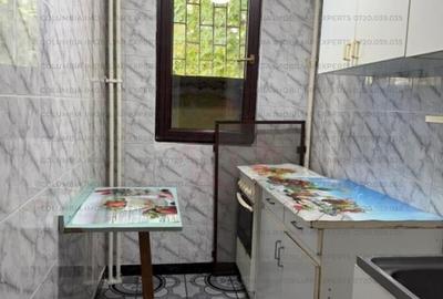 Eroii Revolutiei , piata Progresu - 4