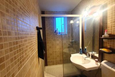 Apartament cu 2 camere semidecomandat, mobilat în P-ța Universității - 9