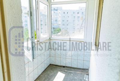 Apartament cu 3 camere decomandat în Rahova - 3