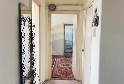 Apartament cu 3 camere semidecomandat, mobilat în Podgoria - 10