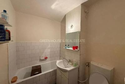 Apartament cu 3 camere decomandat în Piața Centrală - 4