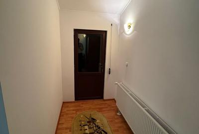 Casă individuală cu 8 camere cu Canalizare în Central - 21