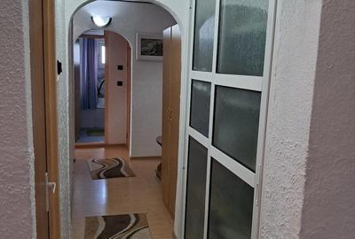 Apartament cu 3 camere decomandat în Vest - 1