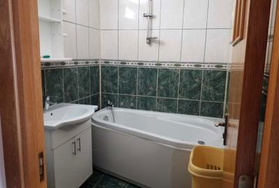 Apartament cu 3 camere decomandat în Berceni - 4
