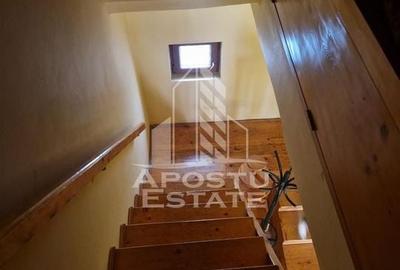 Casa familiala cu spatiu comercial si garaj P+1E+M 720 Mp - 10