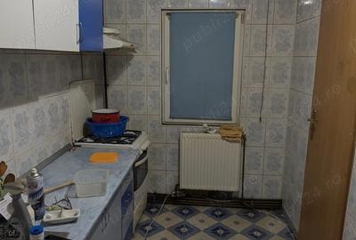 Primesc in gazda cuplu casatorit in apartament de 3 camere Primesc in gazda cuplu casatorit in apartament de 3 camere - 6