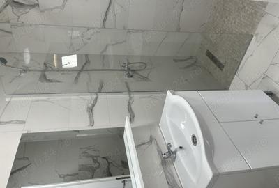 Spațiu comercial, de 75 mp, în Central - 8