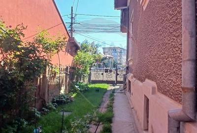 Apartament 4 camere de vanzare Calea Domneasca Scoala 2 - 13