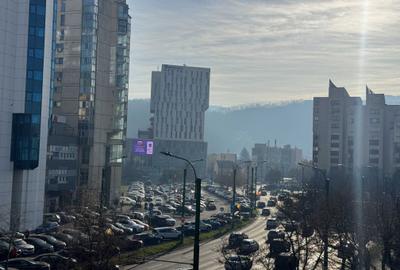 Apartament cu 3 camere decomandat în Centrul Civic - 1