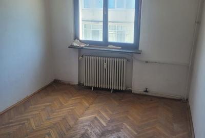Apartament cu 2 camere decomandat în Dărmănești - 1