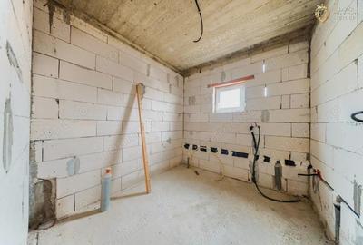 Casă cu 5 camere cu Teren 500 Mp în Horia - 17