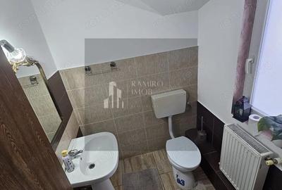 Casă cu 3 camere cu Teren 800 Mp în Central - 1