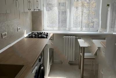 Teiul Doamnei,et.3/10,renovat,mobilat utilat complet,Liber - 2