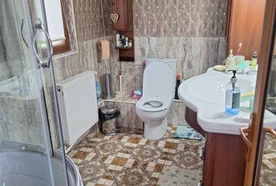 Casă cu 4 camere în Costi - 15