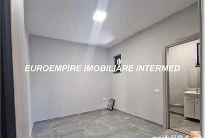 Spatiu Comercial ,zona Trocadero - 1