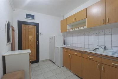 Garsonieră semidecomandată în Tractorul - 4