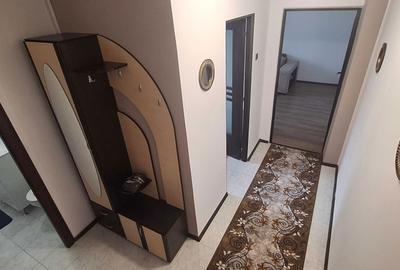 Apartament cu 2 camere decomandat în Tractorul - 5