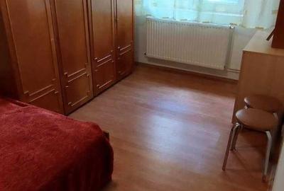 Apartament cu 2 camere decomandat în Tractorul - 3