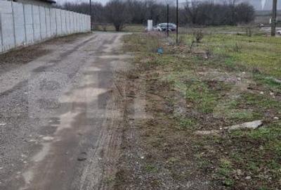 Teren de 600 mp, în Central