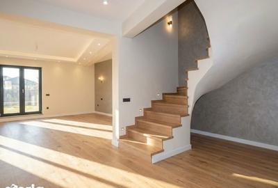 Casă cu 5 camere cu Teren 320 Mp în Central - 14