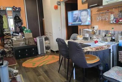 Apartament 3 camere in Deva, zona Eminescu colt cu Balcescu, etaj 2 - 2