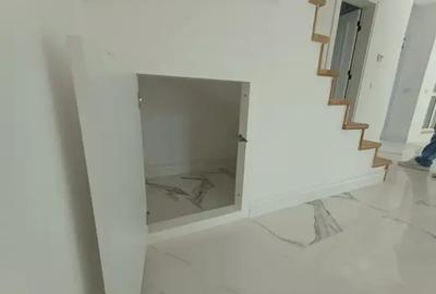 Vilă 5 camere  curte și parcare – 1 Decembrie - 8