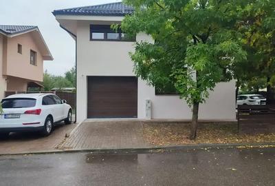 Casă cu 5 camere cu Canalizare în Corbeanca