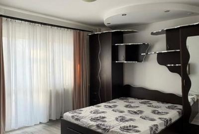 Apartament cu 3 camere semidecomandat, mobilat în Uverturii - 4