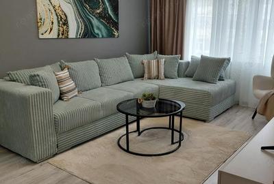 Apartament cu 3 camere semidecomandat în Micro 16