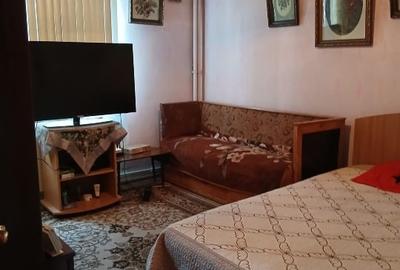 Apartament cu 2 camere decomandat în Km 4-5