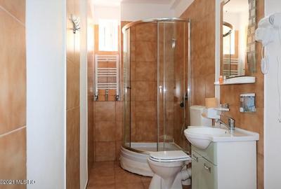 Mamaia Nord - Langa Mare, pensiune la cheie, 11 camere, 9 bai! - 14