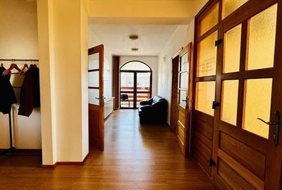 Spațiu comercial, de 140 mp, în Central