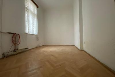 Casă individuală cu 4 camere cu Canalizare în Floreasca - 5