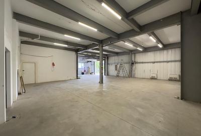 Spațiu comercial, de 1,000 mp, în Baza 3 - 22