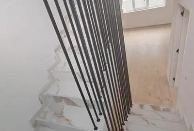 Casă cu 5 camere cu Teren 613 Mp în Malu Mare - 6