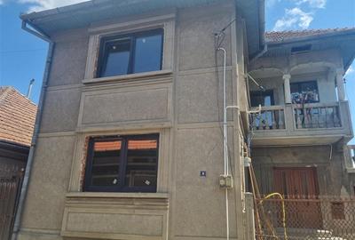 Casa cu  etaj de vanzare in Fagaras zona centrala - 4