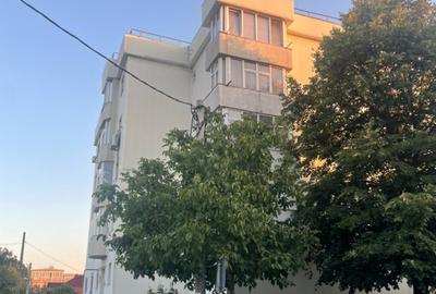 Apartament 2 cam decomandate, zona deosebita, utilat ?i mobilat, M-uri - 10