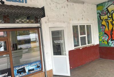 Spațiu comercial, de 6 mp, în Petros - 1