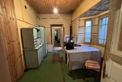 Vila P+ Et 1, Marasesti stradal - 9