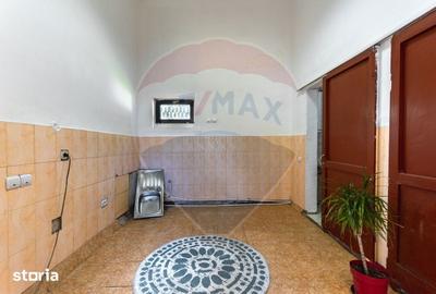 Casă cu 4 camere cu Teren 587 Mp în Mănești - 11