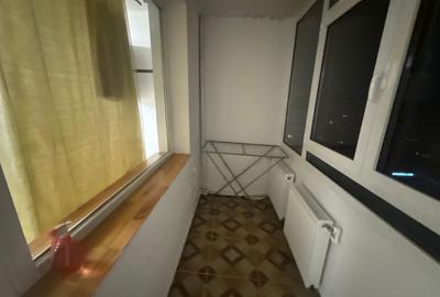 Apartament cu 2 camere decomandat în Baba Novac
