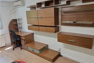 Apartament cu 3 camere decomandat în Tei - 2