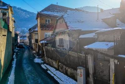 De vânzare – Casă veche cu potențial, Scheii Brașovului - 2