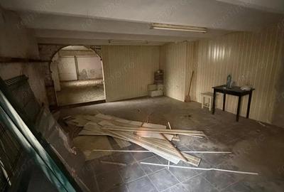 Spațiu comercial, de 93 mp, în Central