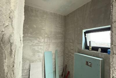 Casă cu 4 camere decomandat în Agigea - 4